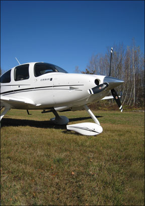 SR20 vs. DA40 Cirrus Prevails