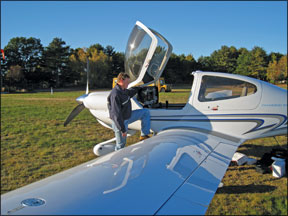 SR20 vs. DA40 Cirrus Prevails
