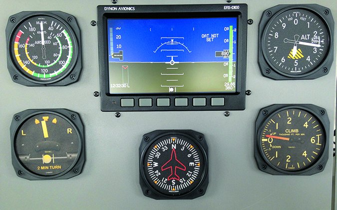 Dynon Superbright widescreen EFIS-D100