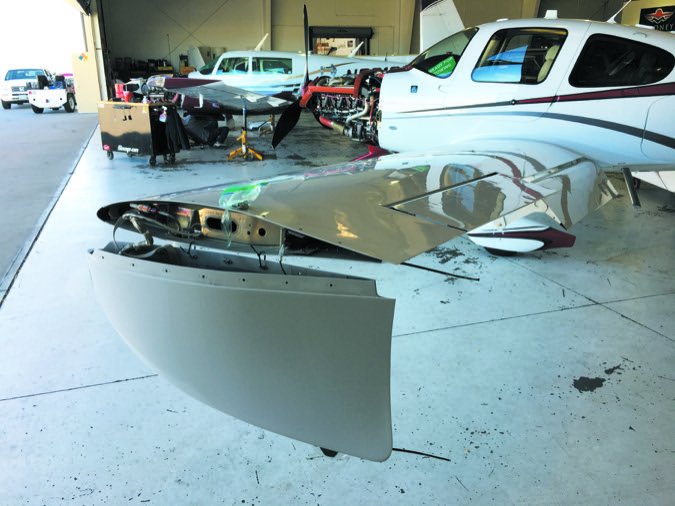 Cirrus wingtip