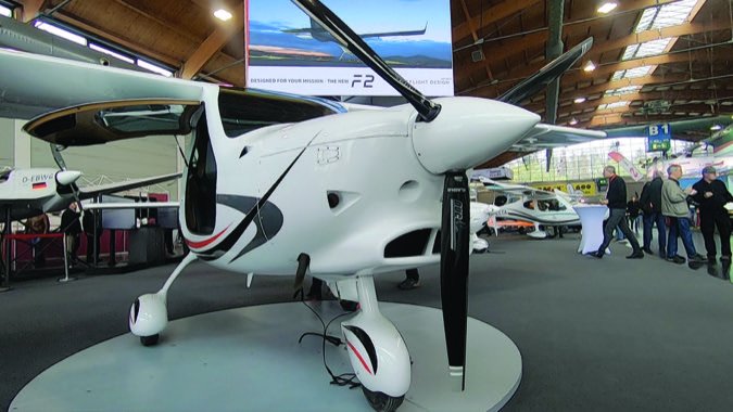 3 Flight Design F2