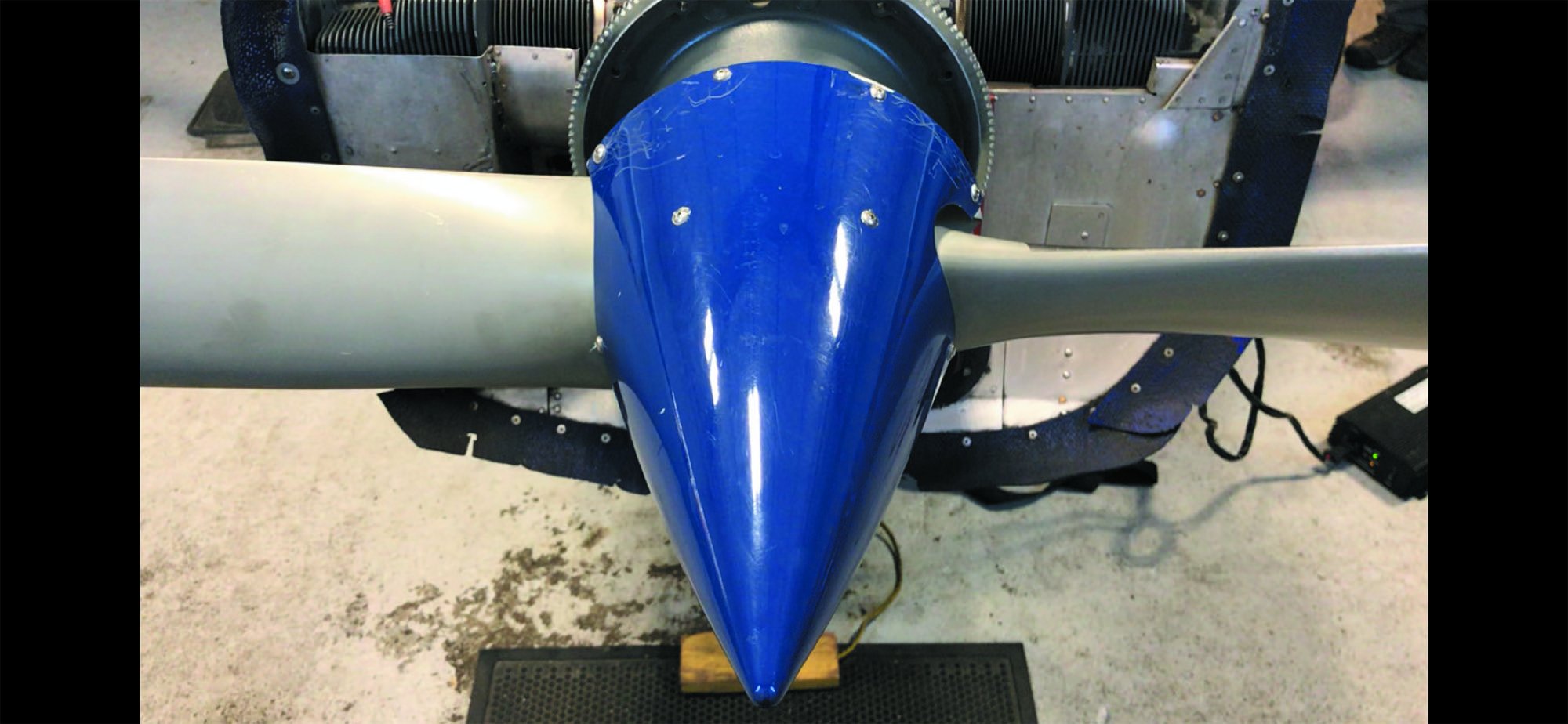 29 Skyhawk spinner