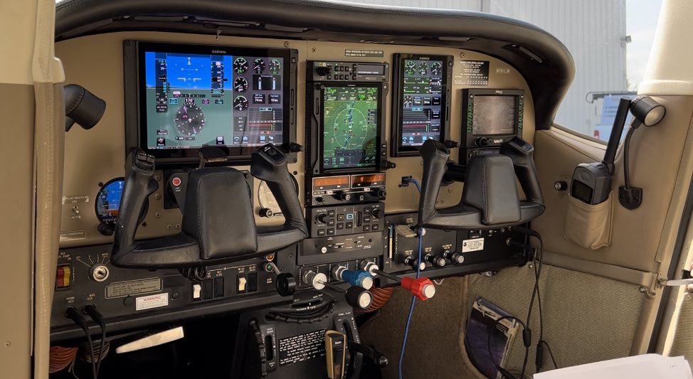 Cessna T210 Glass Panel
