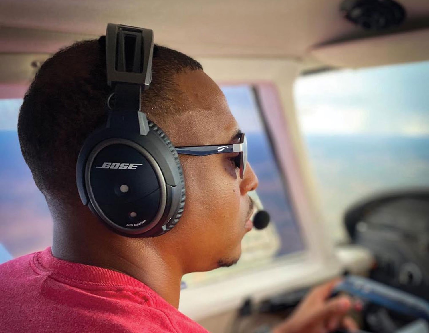 Kranston Kincaid (from custom instrument panel designer Superior Aircraft Components) behind the controls of his Piper Comanche. He’s wearing what we think is one of the better combinations for long-term headset comfort, with a pair of headset-friendly thin-templed Flying Eyes sunglasses. Getting the fit and comfort right the first time is just one important aspect of choosing a headset.