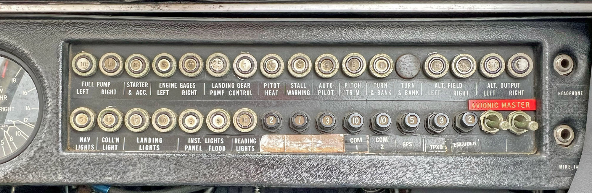 Piper circuit breaker panel