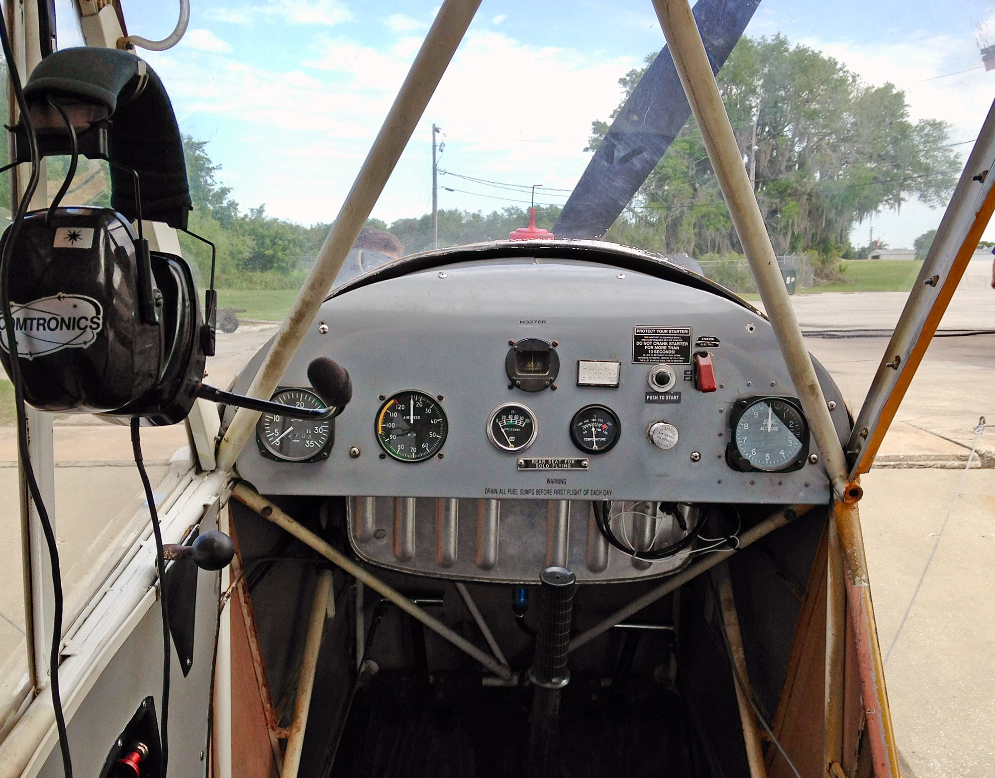 A J-3’s instrument panel doesn’t get simpler.
